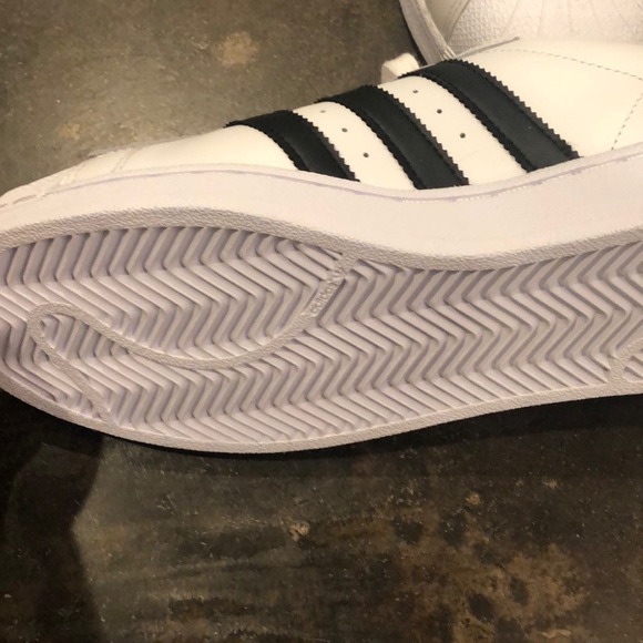 Adidas Superstar - Picture 3 of 5